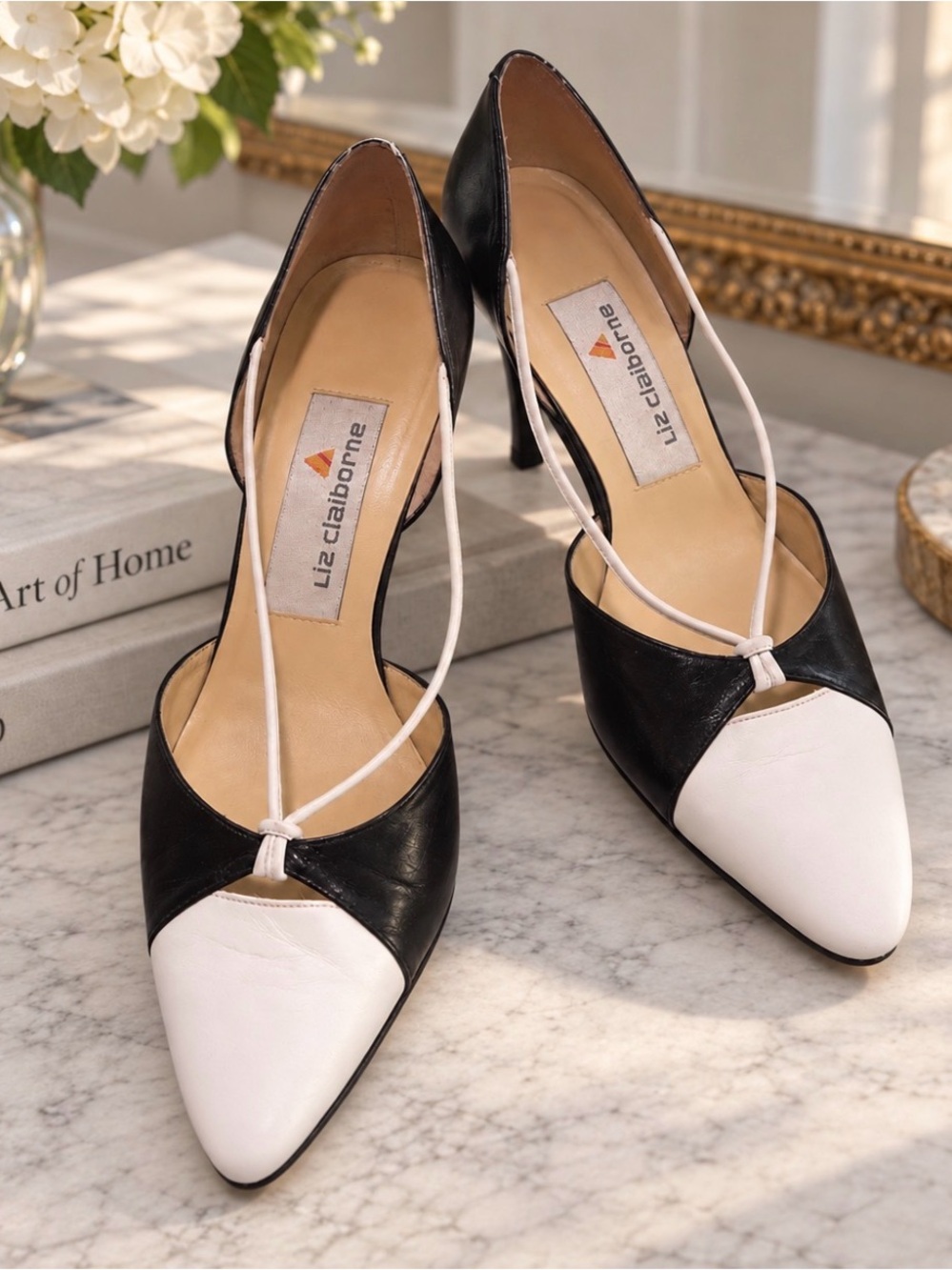 Liz Claiborne Vintage Black White Two-Tone Pointed Slingback Pumps Kitten Heels